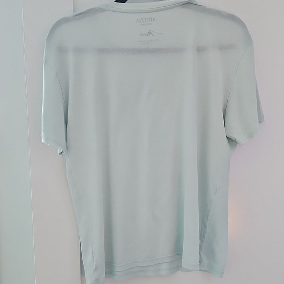 Aritzia Women's Tee in Light Gray - Picture 6 of 8